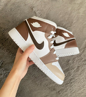 Air Jordan 1 Mid Latte